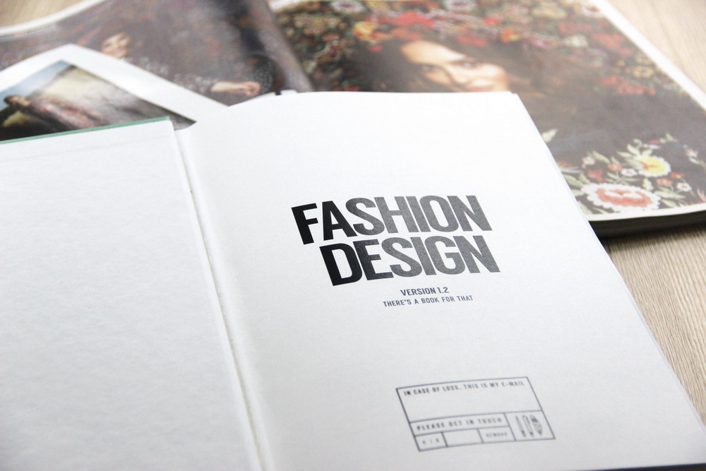 Full view spread of a double page of fashion design notebook - this fashiondesign notebook is a personalized stationery for people like you, guys who love to let their creativity run wild in fashion design.